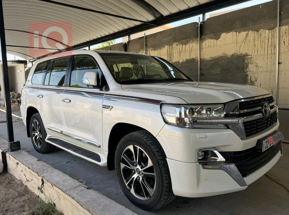 تويوتا لاندكروزر